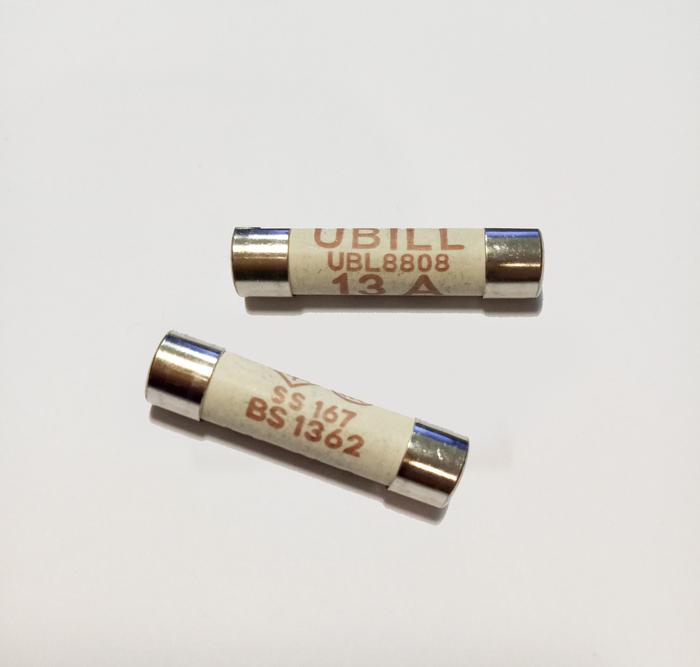 FUSE LISTRIK 250V